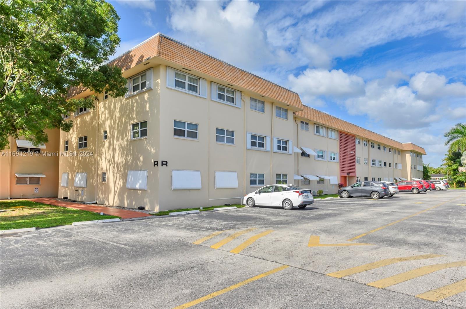 5300 Washington St #R307, Hollywood, Florida image 5