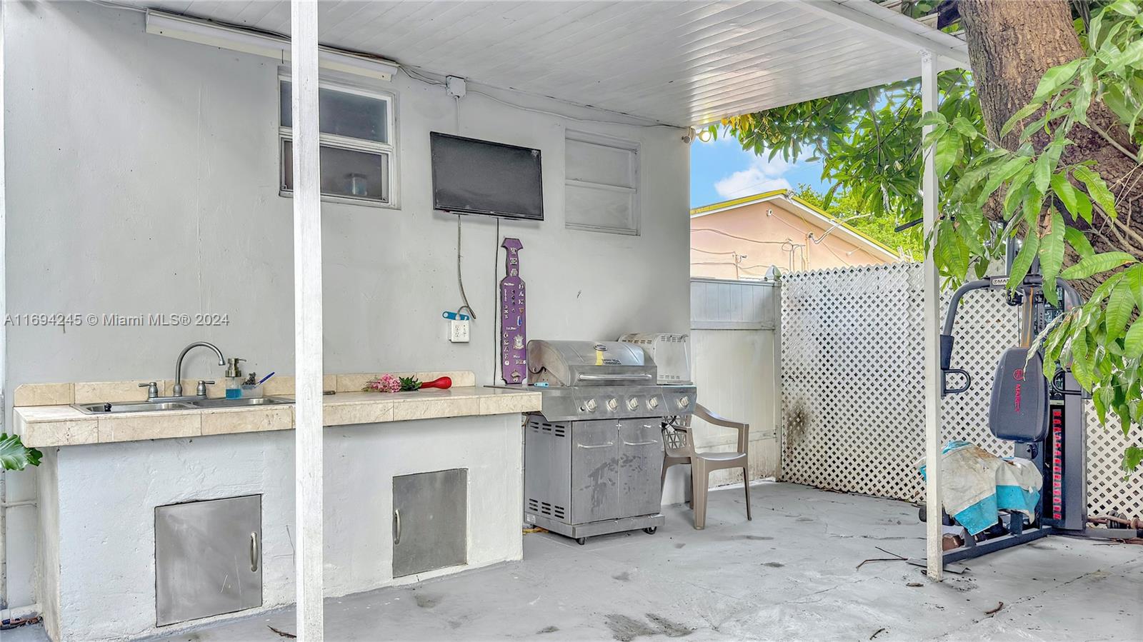 528 E 16th St, Hialeah, Florida image 20