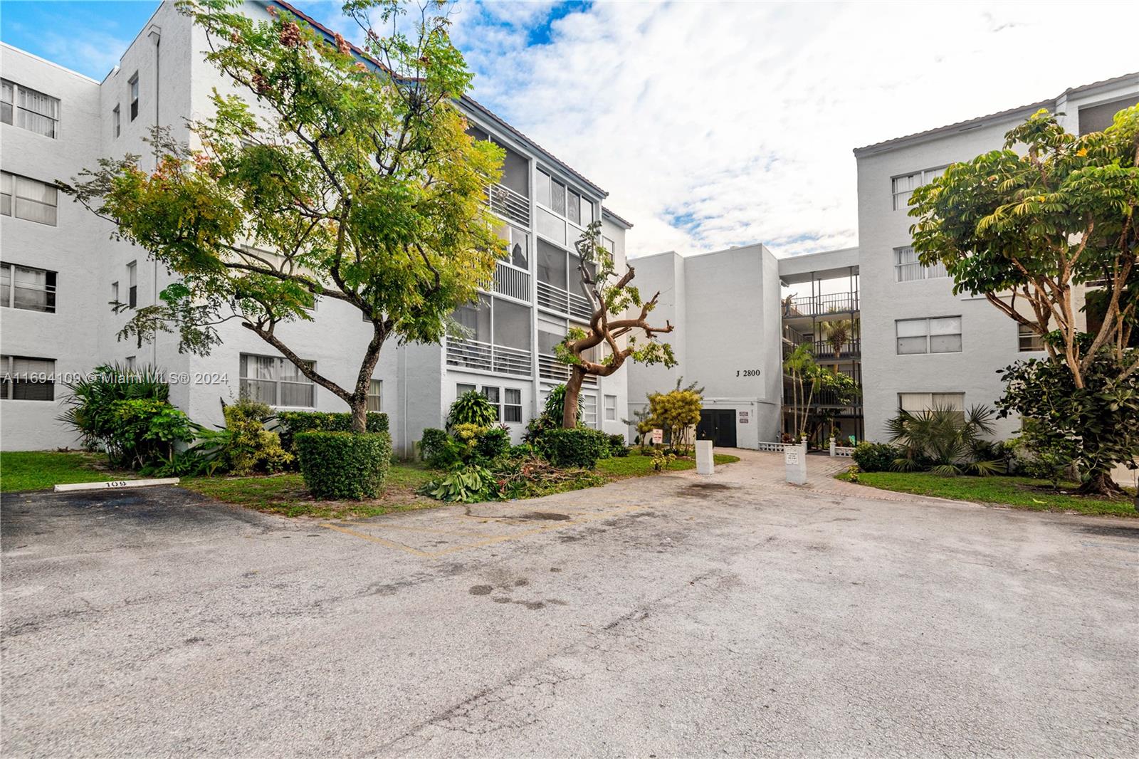 2800 Somerset Dr #115J, Lauderdale Lakes, Florida image 27