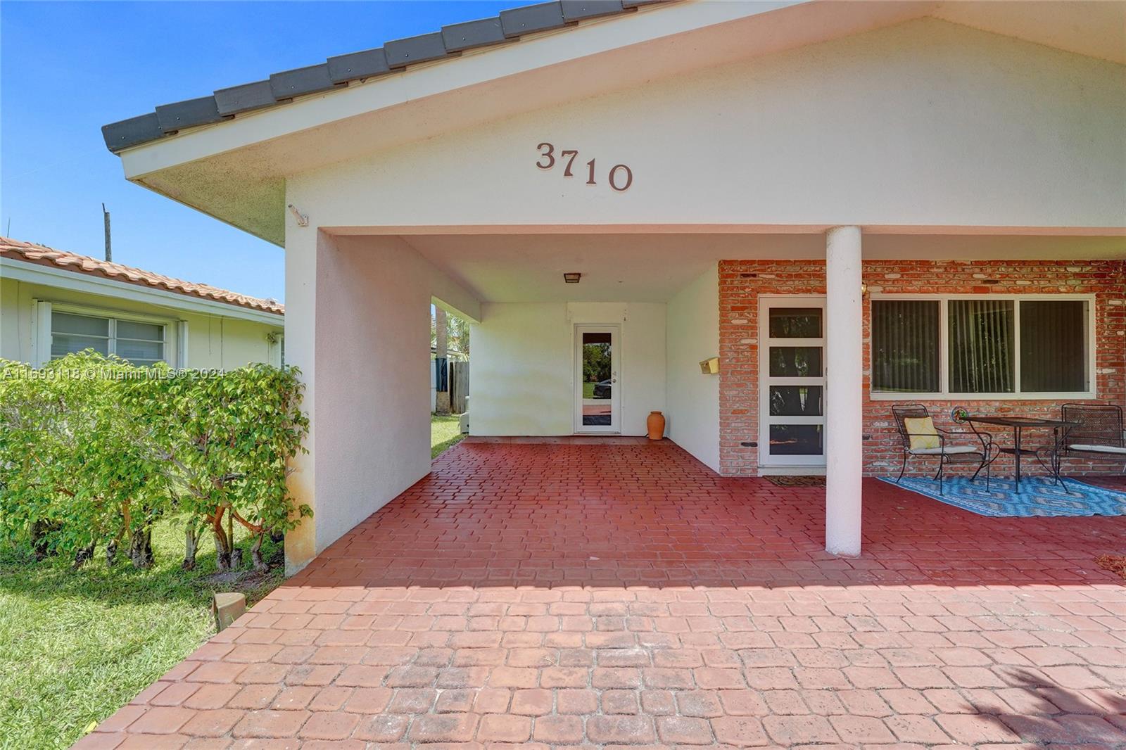 3710 NE 18th Ave, Oakland Park, Florida image 3