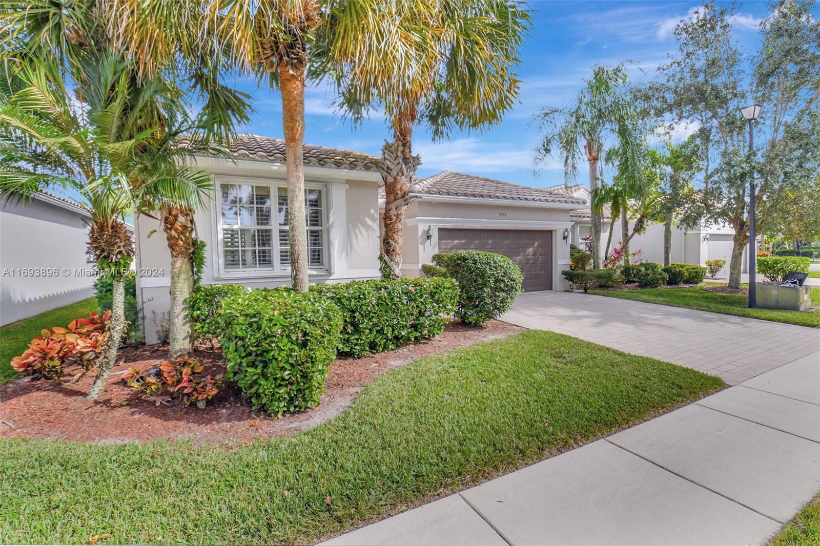 9970 Torino Dr, Lake Worth, Florida image 3