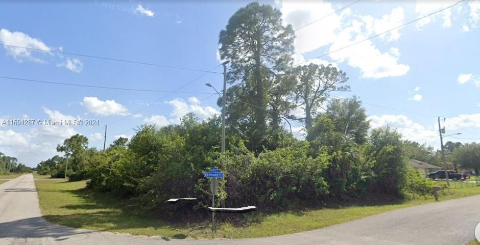 1046 Belmont St E, Lehigh Acres, Florida image 5