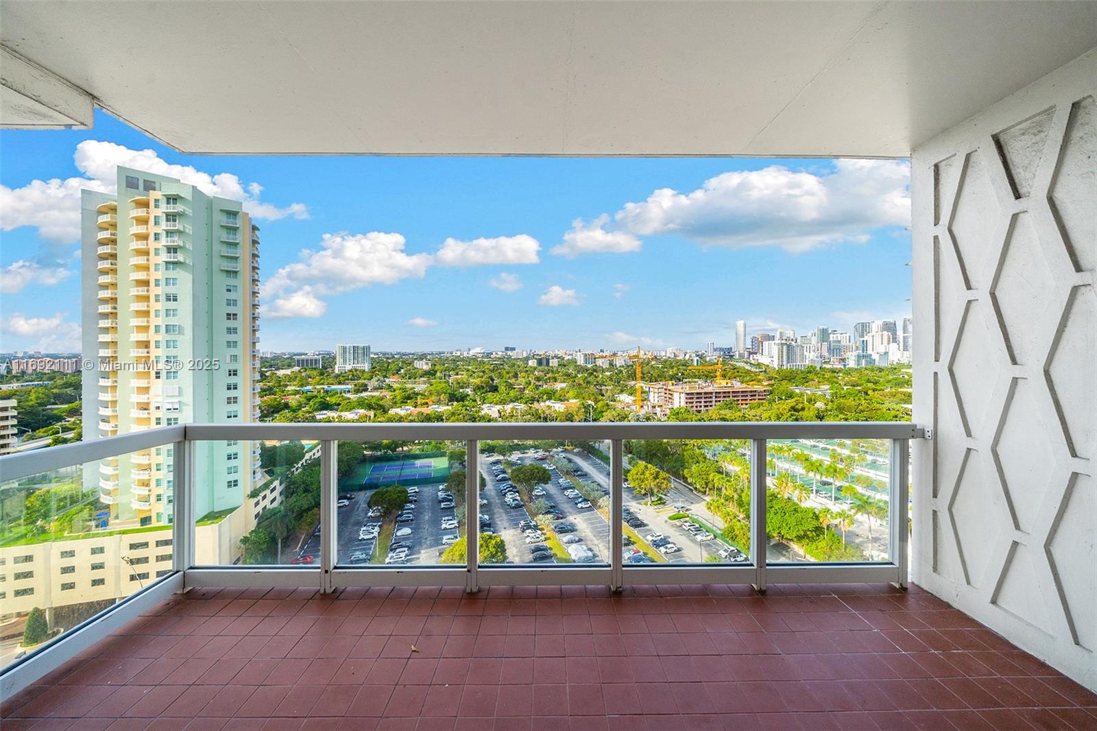 SPACIOUS AND PRIVATE, beautiful corner unit with gorgeous views to the skyline and partial bay. Features wooden floors, gourmet kitchen, bathroom with double sinks, big balcony, washer & dryer. Resort style Building includes waterfront pool, jacuzzis, BBQ grills w/tiki huts, lighted tennis courts, gym, mini-market and security24/7. Centrally located minutes away of I95 on-ramp, Key Biscayne, Downtown, Coral Gables and Coconut Grove. Situated in the iconic Brickell Townhouse on one of Brickell Avenue’s largest waterfront lots. Don’t miss out on this fantastic opportunity!