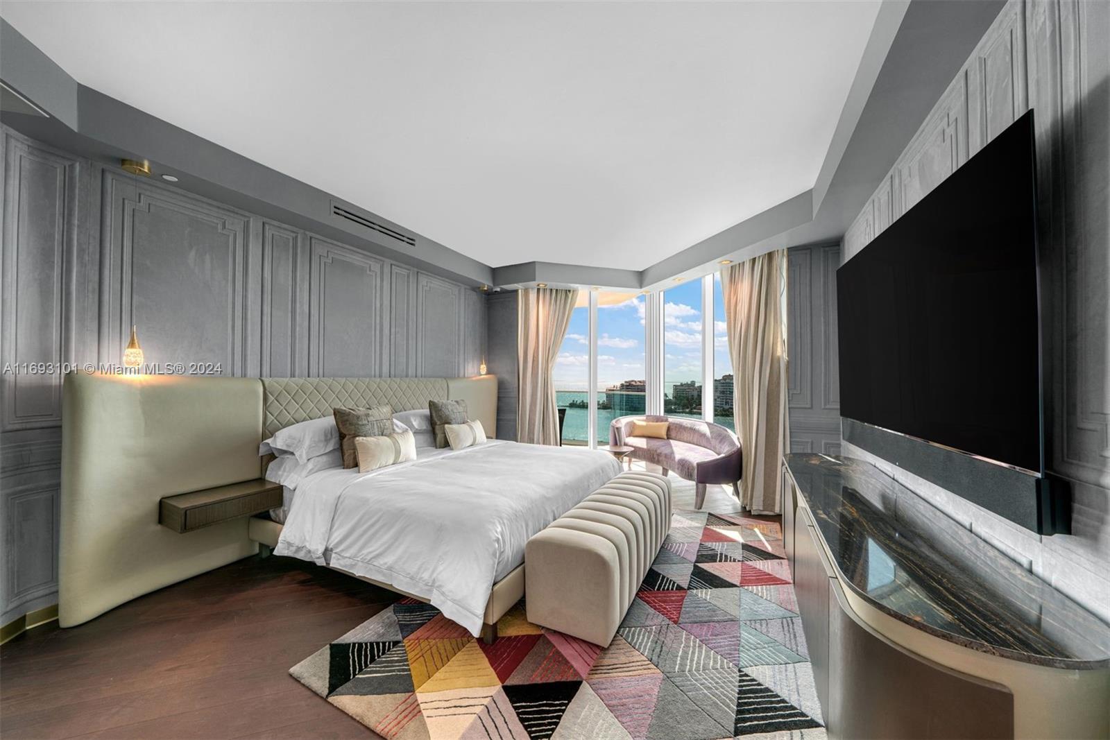 300 S Pointe Dr #1501, Miami Beach FL 33139