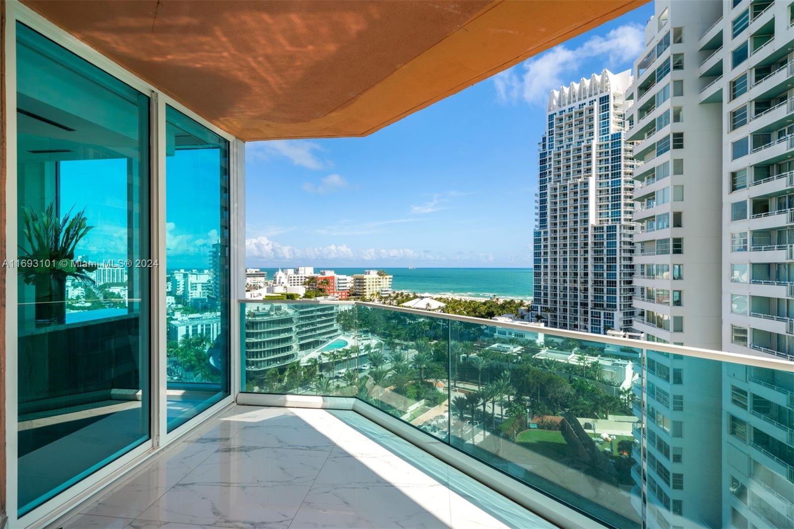300 S Pointe Dr #1501, Miami Beach FL 33139