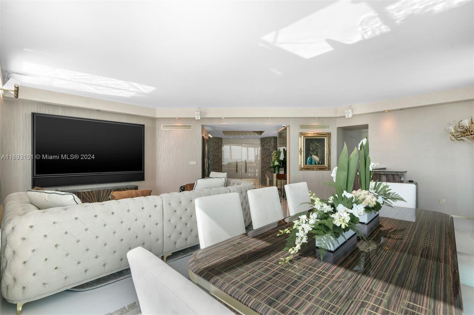 300 S Pointe Dr #1501, Miami Beach FL 33139