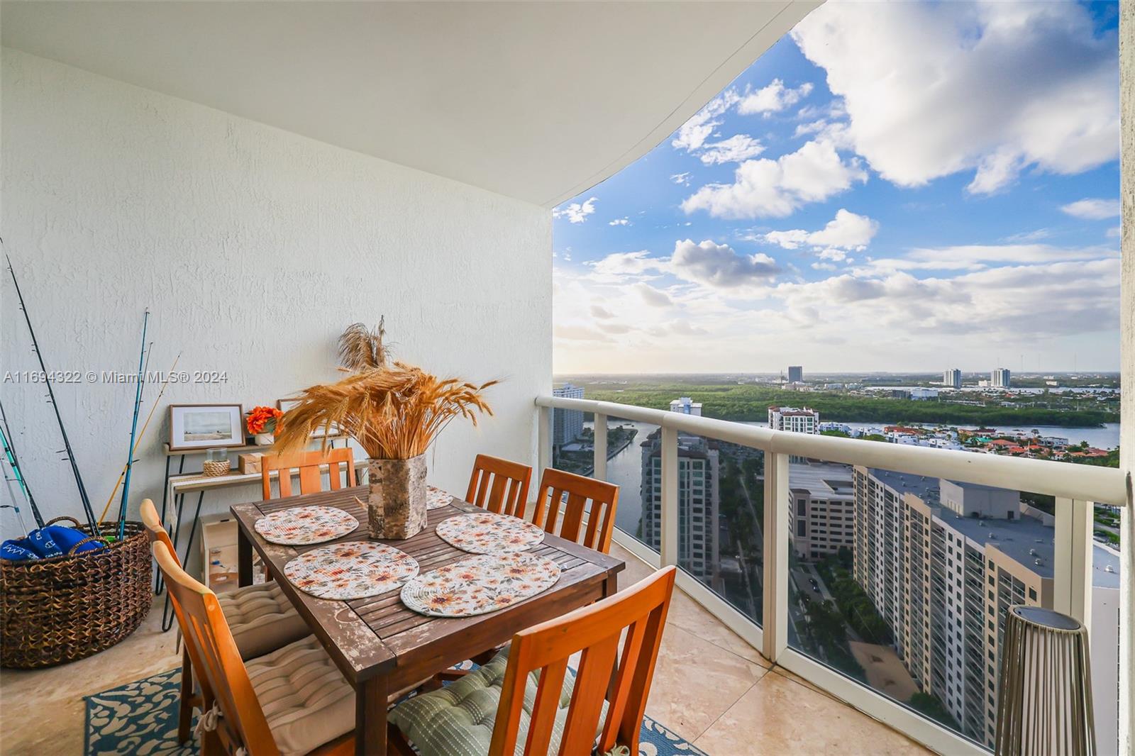 15901 Collins Ave #2506, Sunny Isles Beach FL 33160