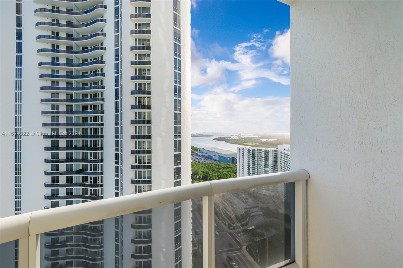 15901 Collins Ave #2506, Sunny Isles Beach FL 33160