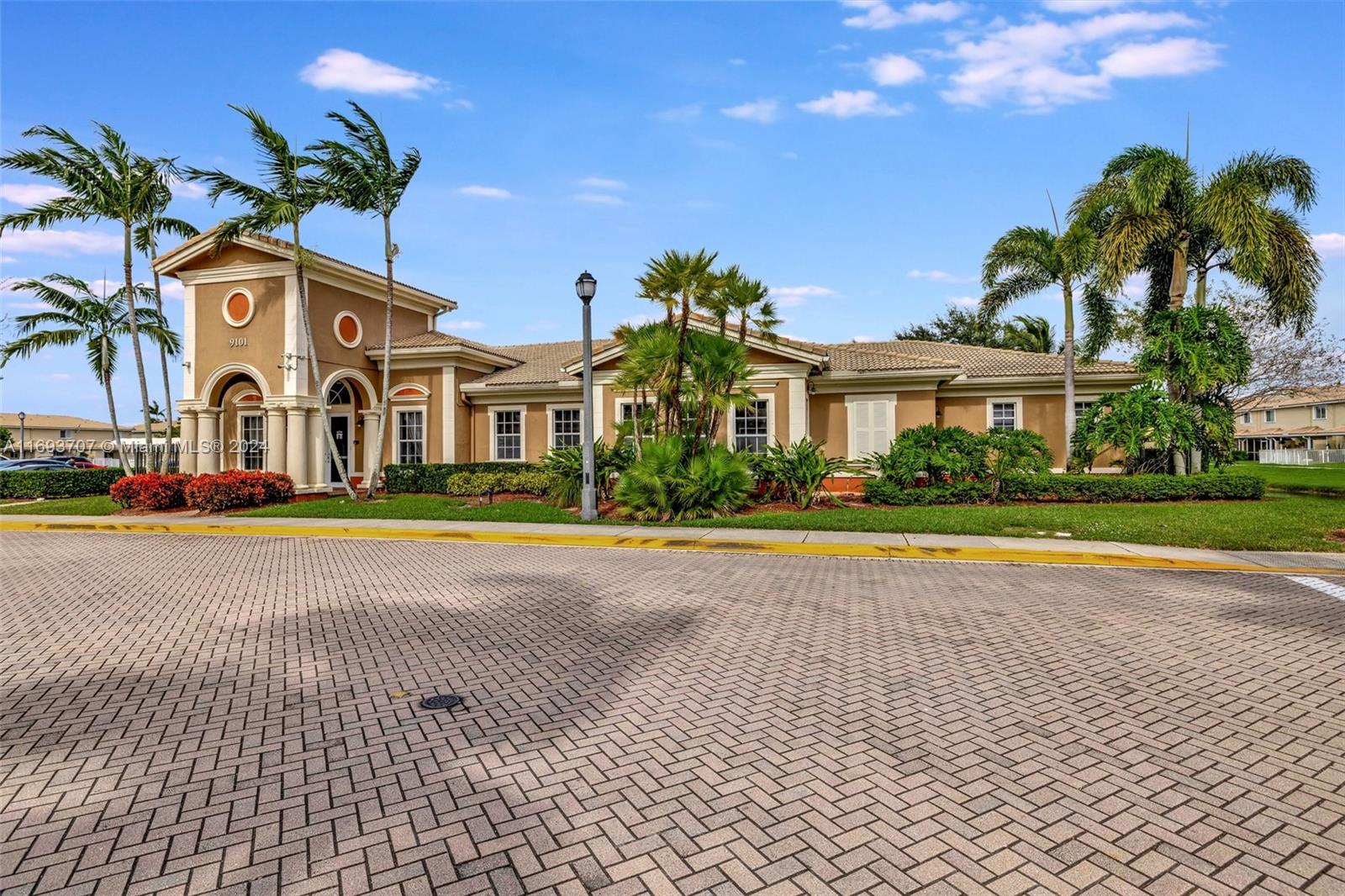 5868 Hampton Hills Blvd, Tamarac, Florida image 28