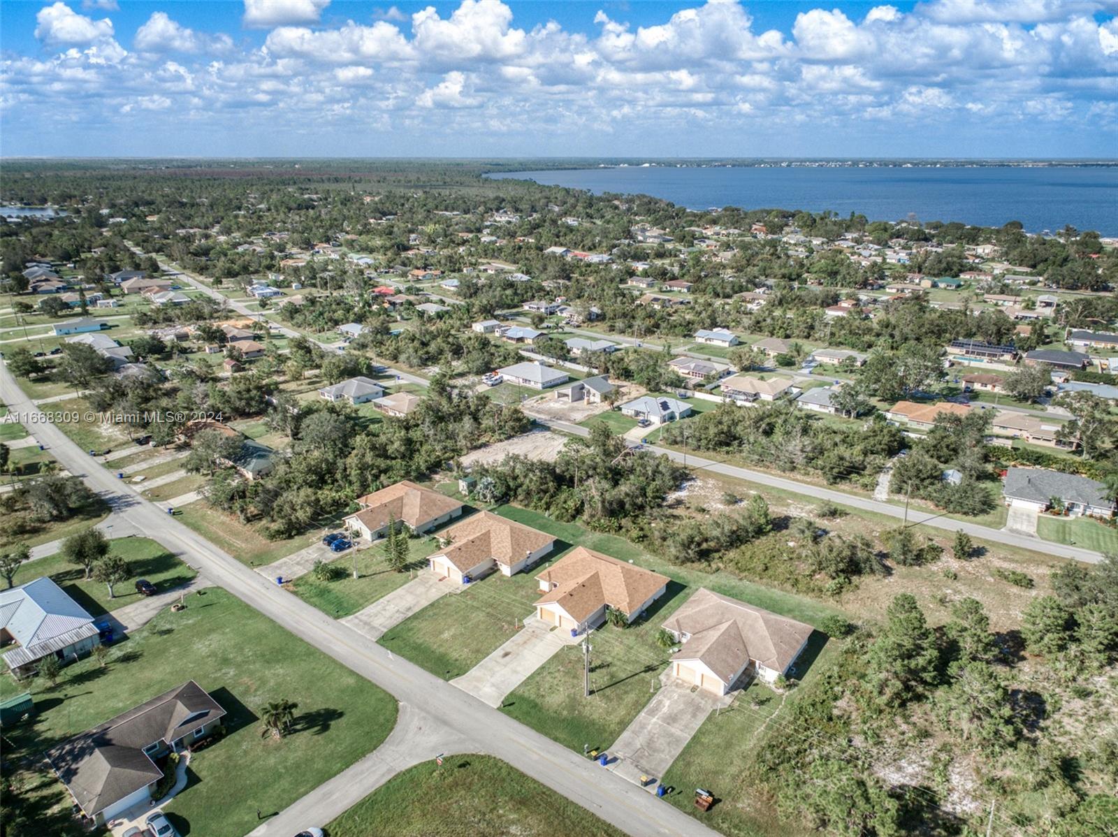 623 NW Washington Blvd, Lorida, Florida image 10