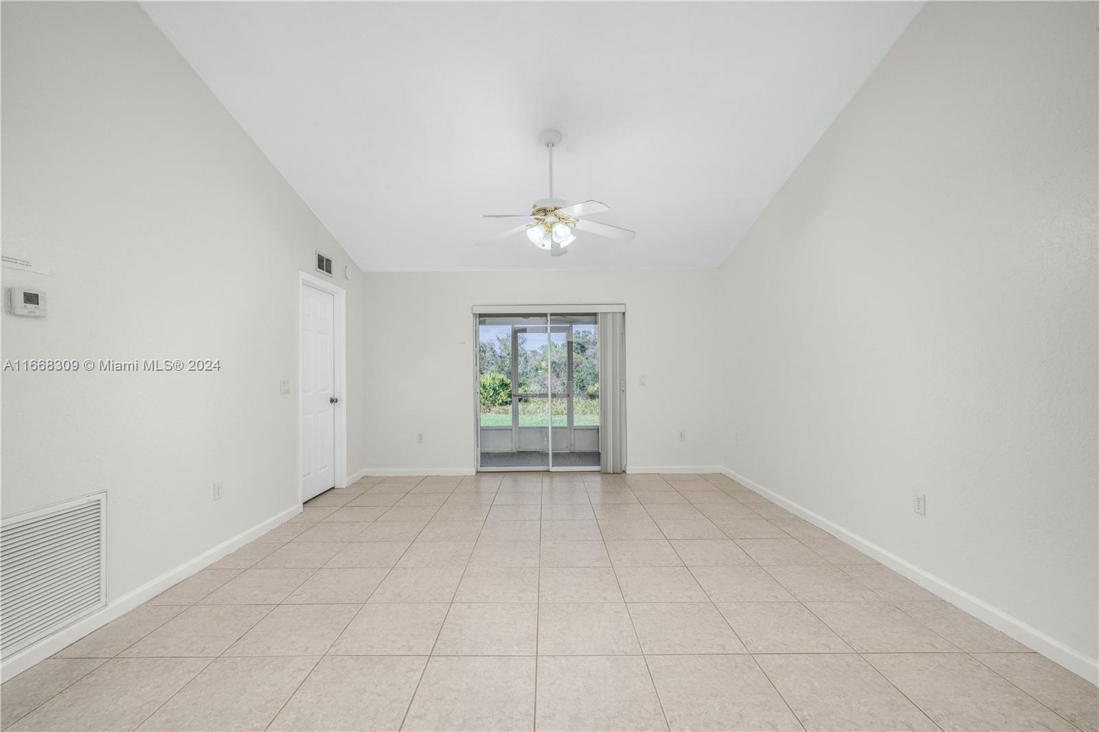 623 NW Washington Blvd, Lorida, Florida image 29