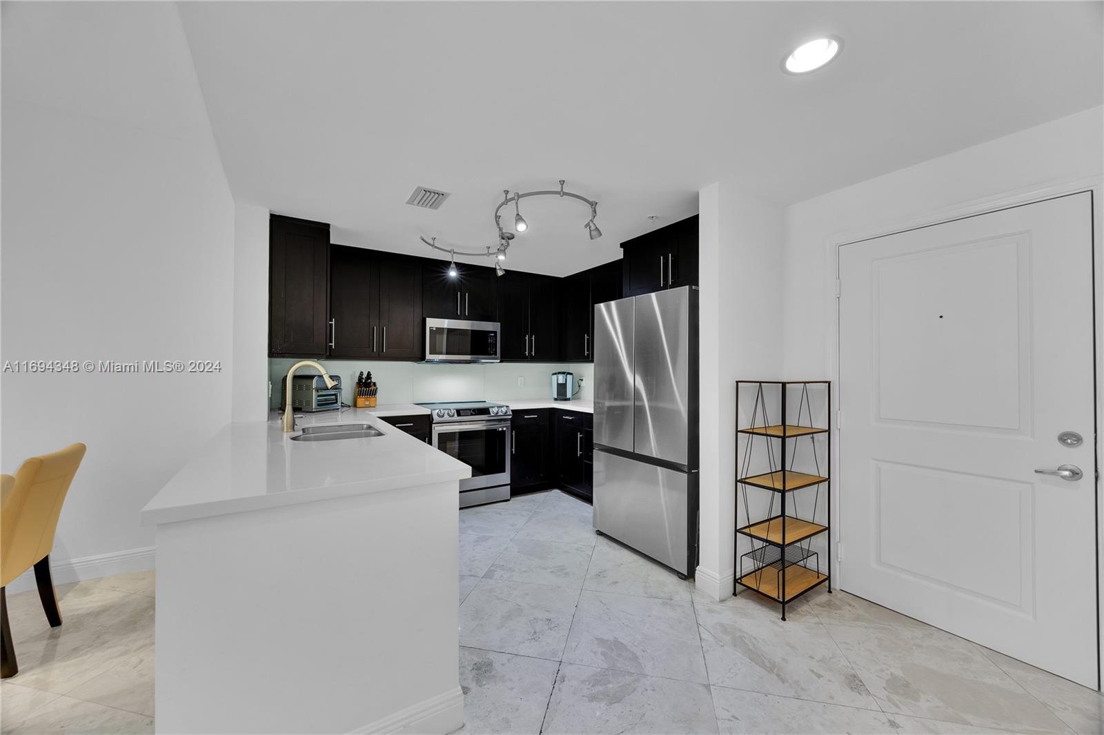 Listing Photo 10