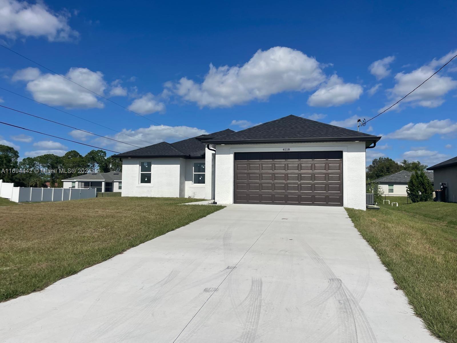 4118 4th St Sw, Lehigh Acres, Florida image 2