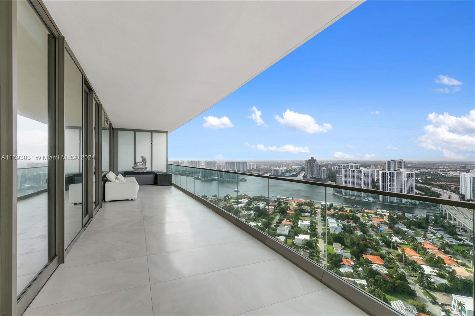 18975 Collins Ave #3402, Sunny Isles Beach, Florida image 43