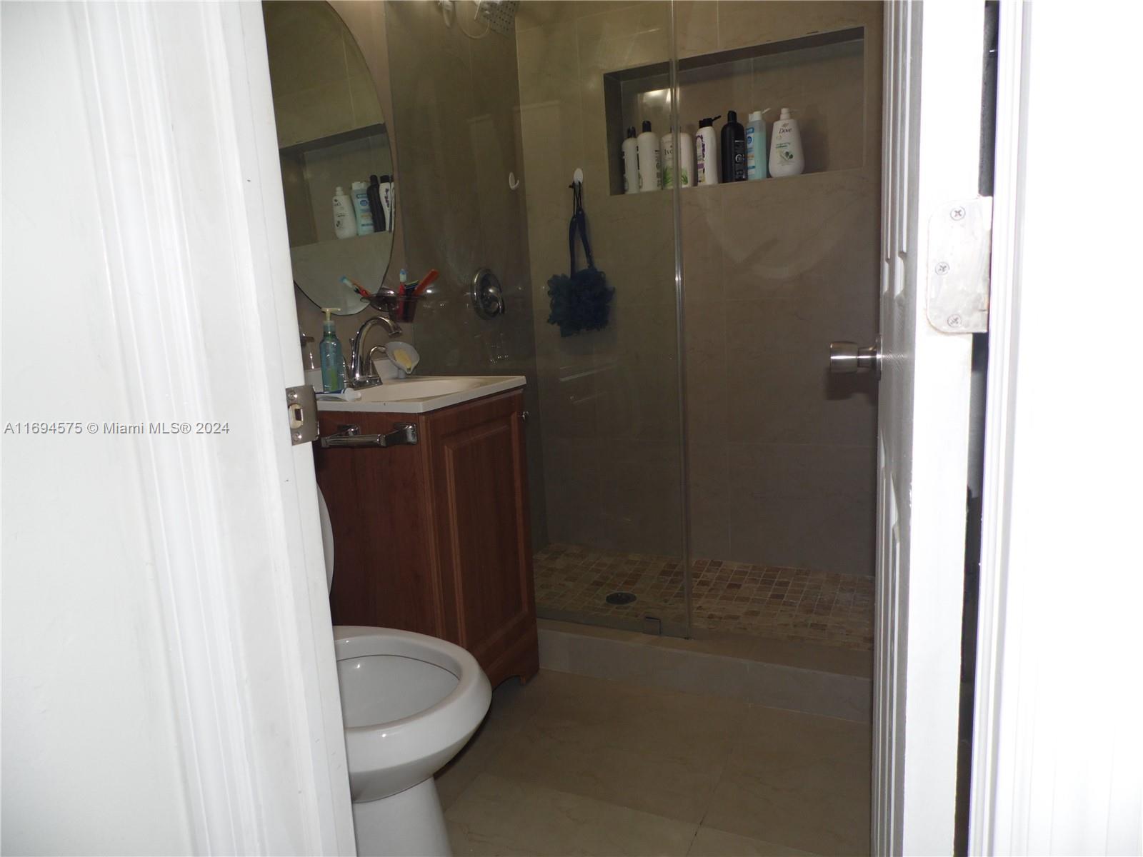 3491 Palm Ave, Hialeah, Florida image 12