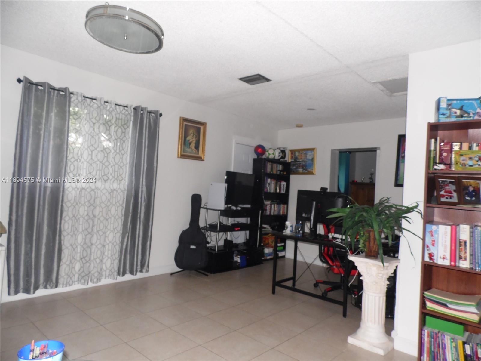 3491 Palm Ave, Hialeah, Florida image 3