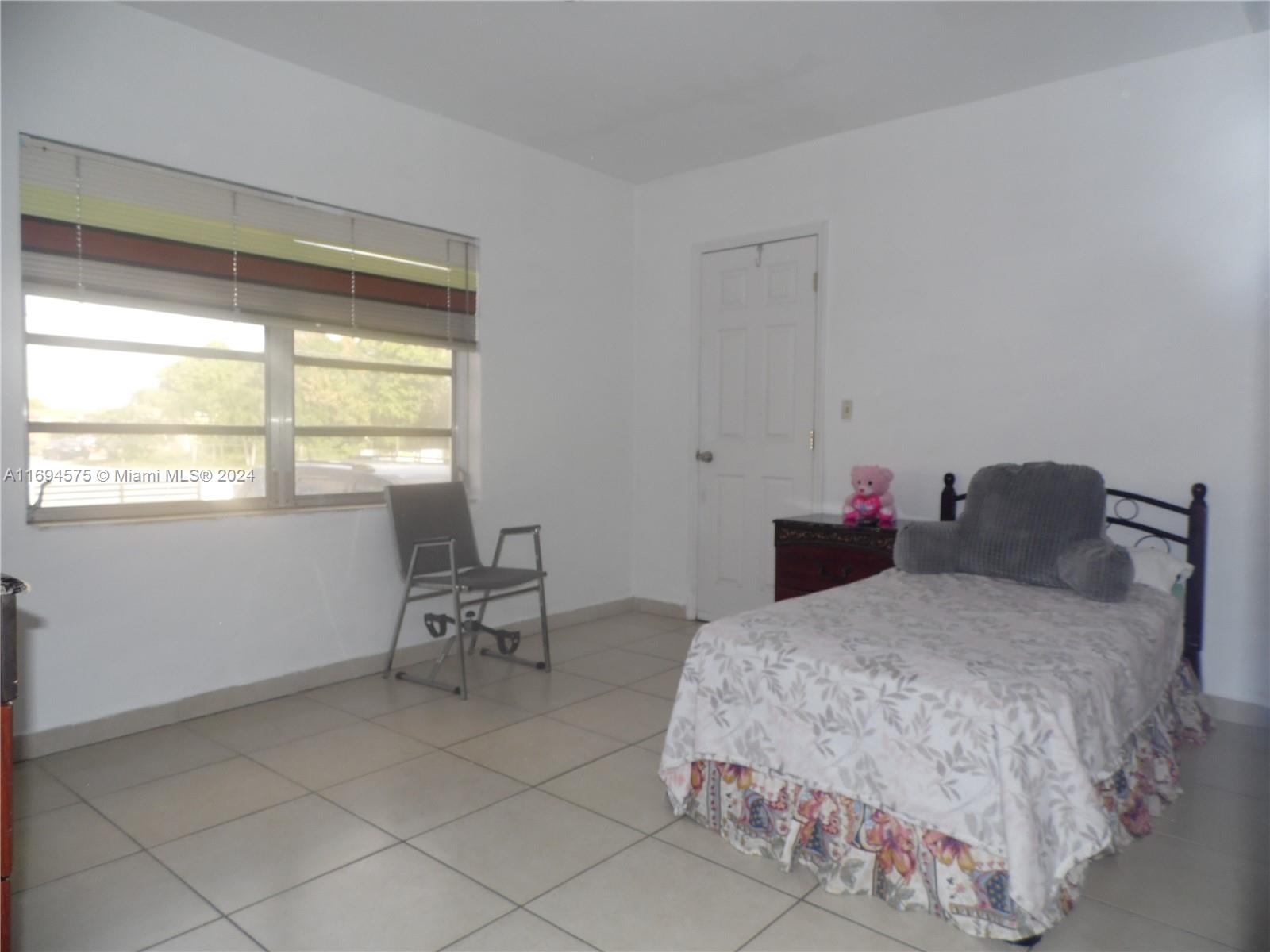 3491 Palm Ave, Hialeah, Florida image 7