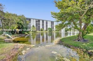 2313 S Cypress Bend Dr #222B, Pompano Beach, Florida image 10