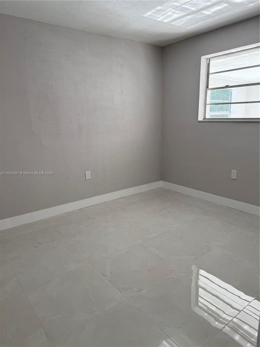 954 W 72nd Pl, Hialeah, Florida image 7