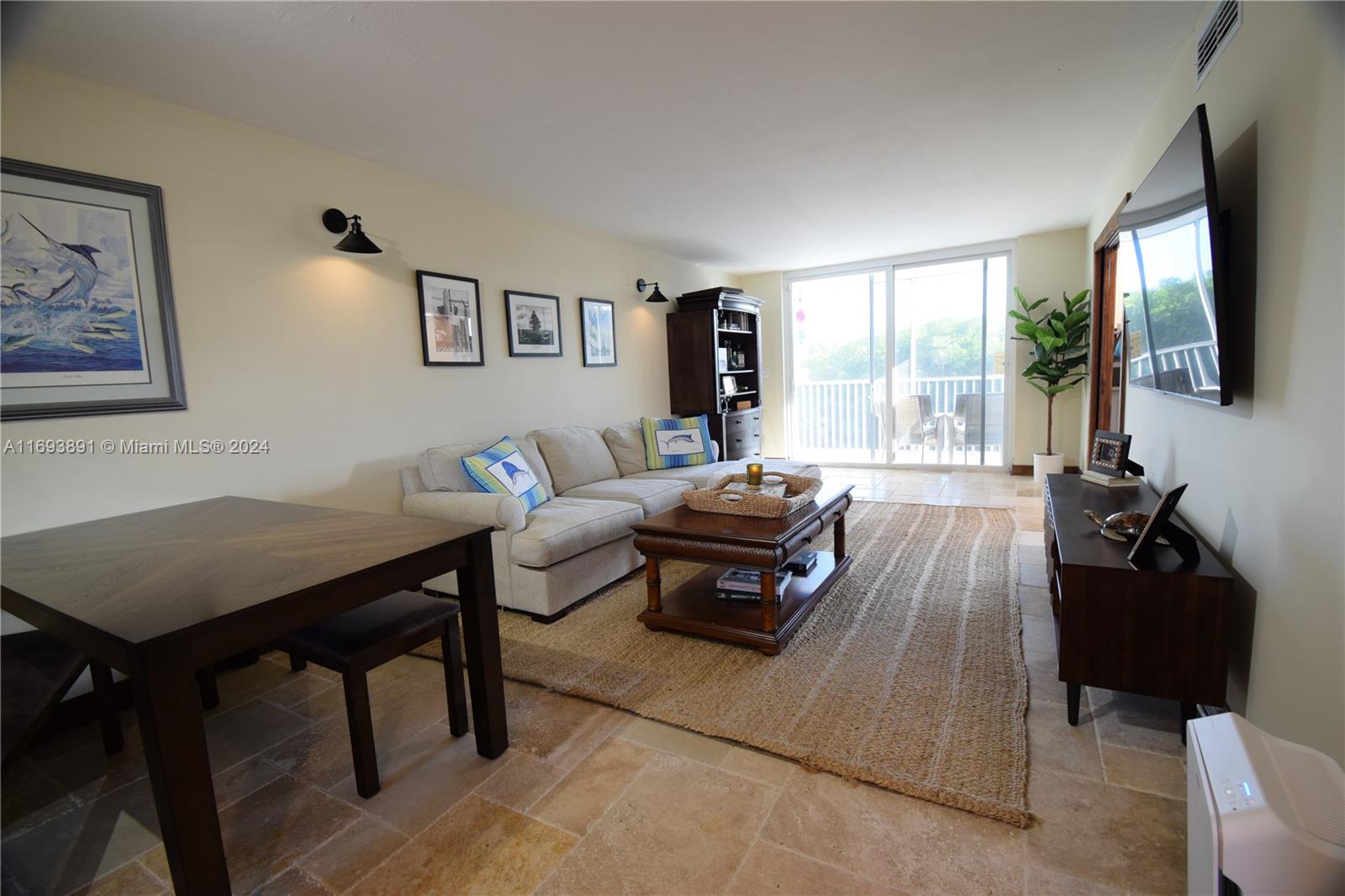 689 NE 6th Ct #209, Boynton Beach, Florida image 3