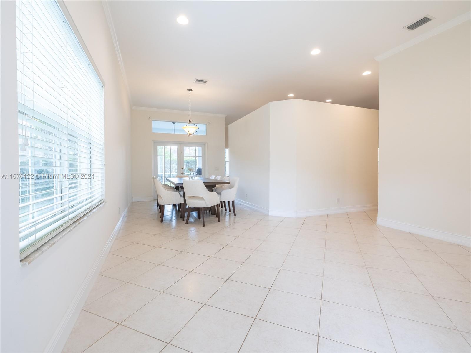 1579 Banyan Way, Weston, Florida image 9