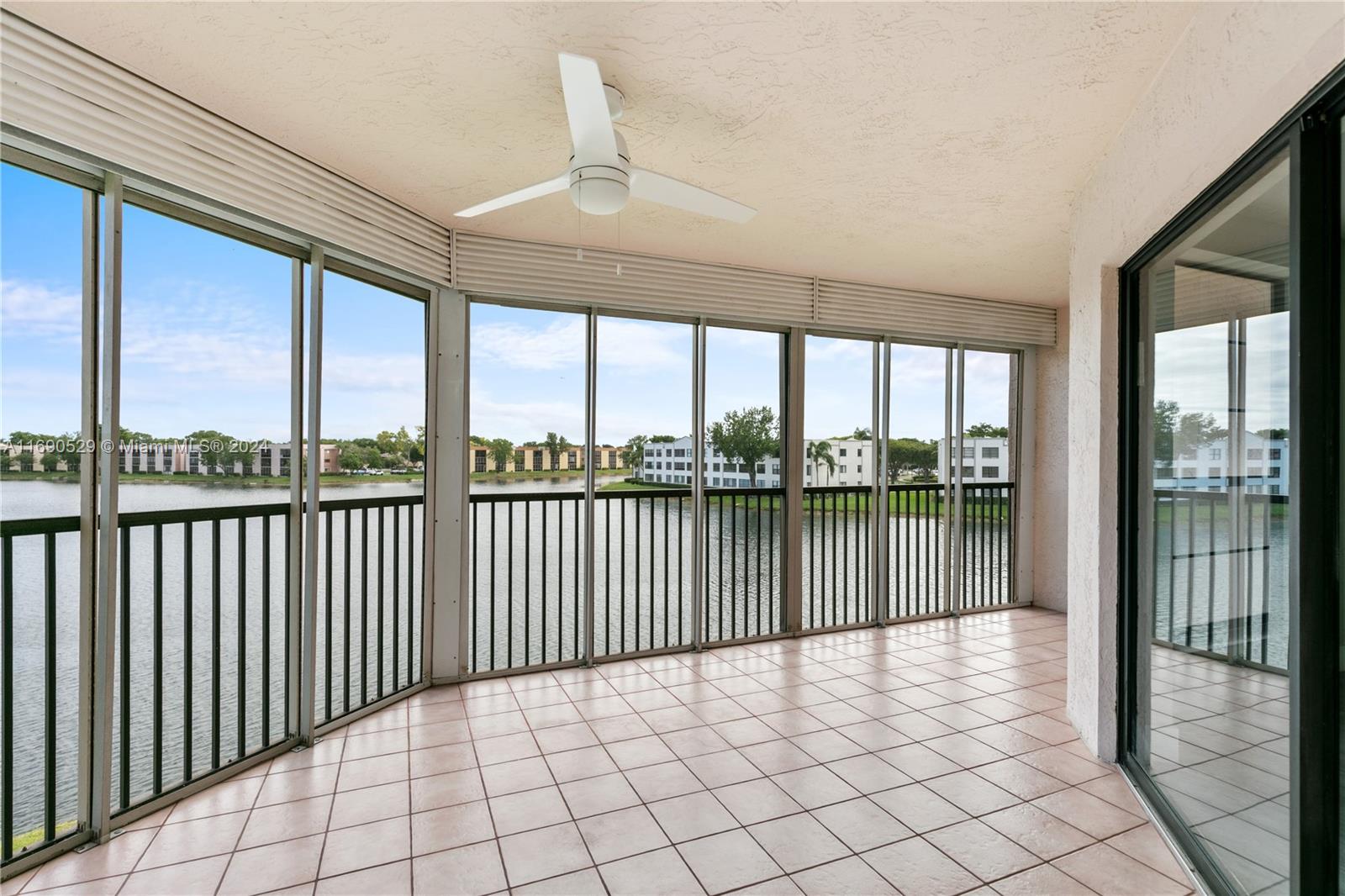 7248 Fairfax Dr #301, Tamarac, Florida image 32