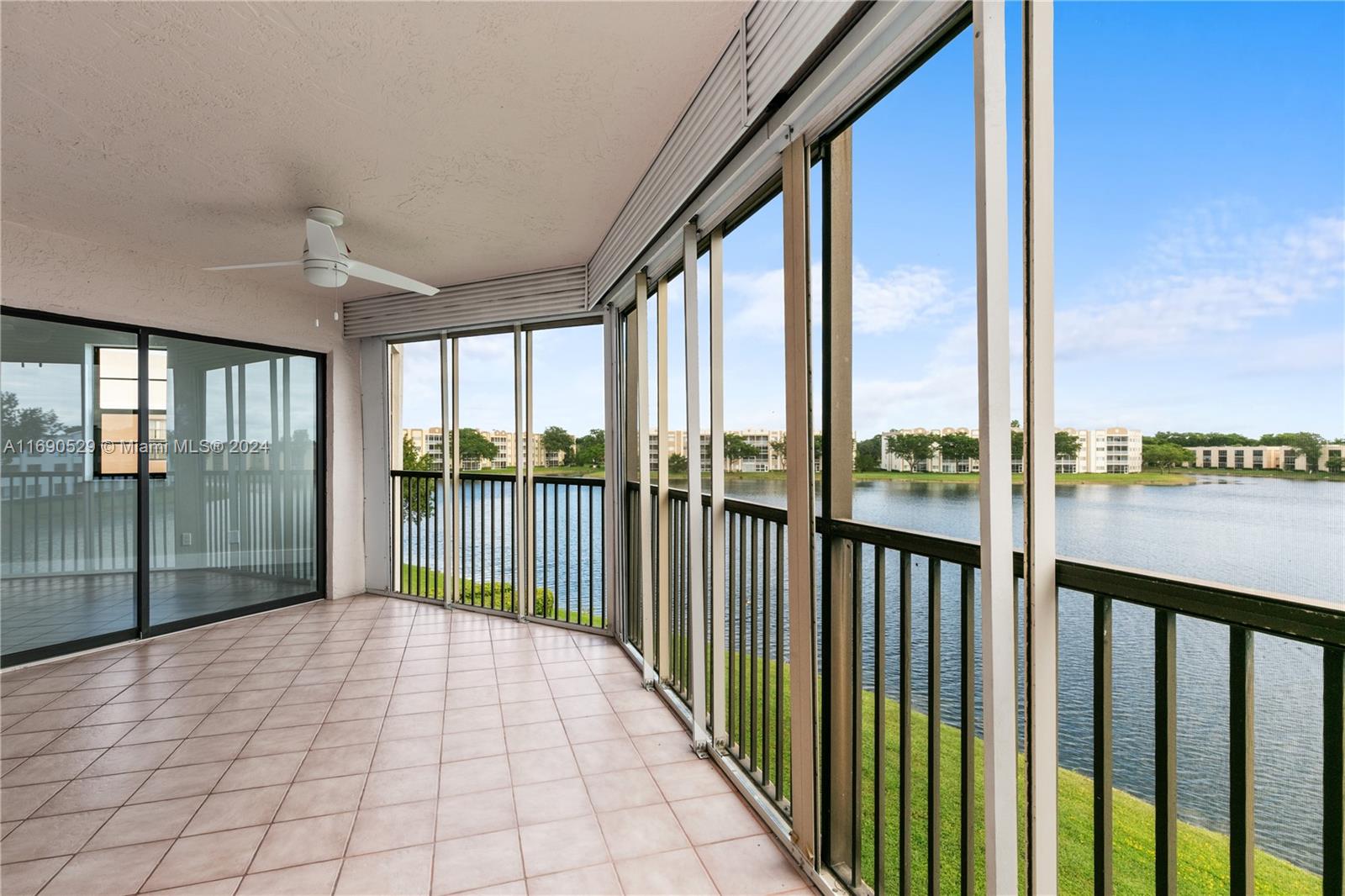 7248 Fairfax Dr #301, Tamarac, Florida image 33