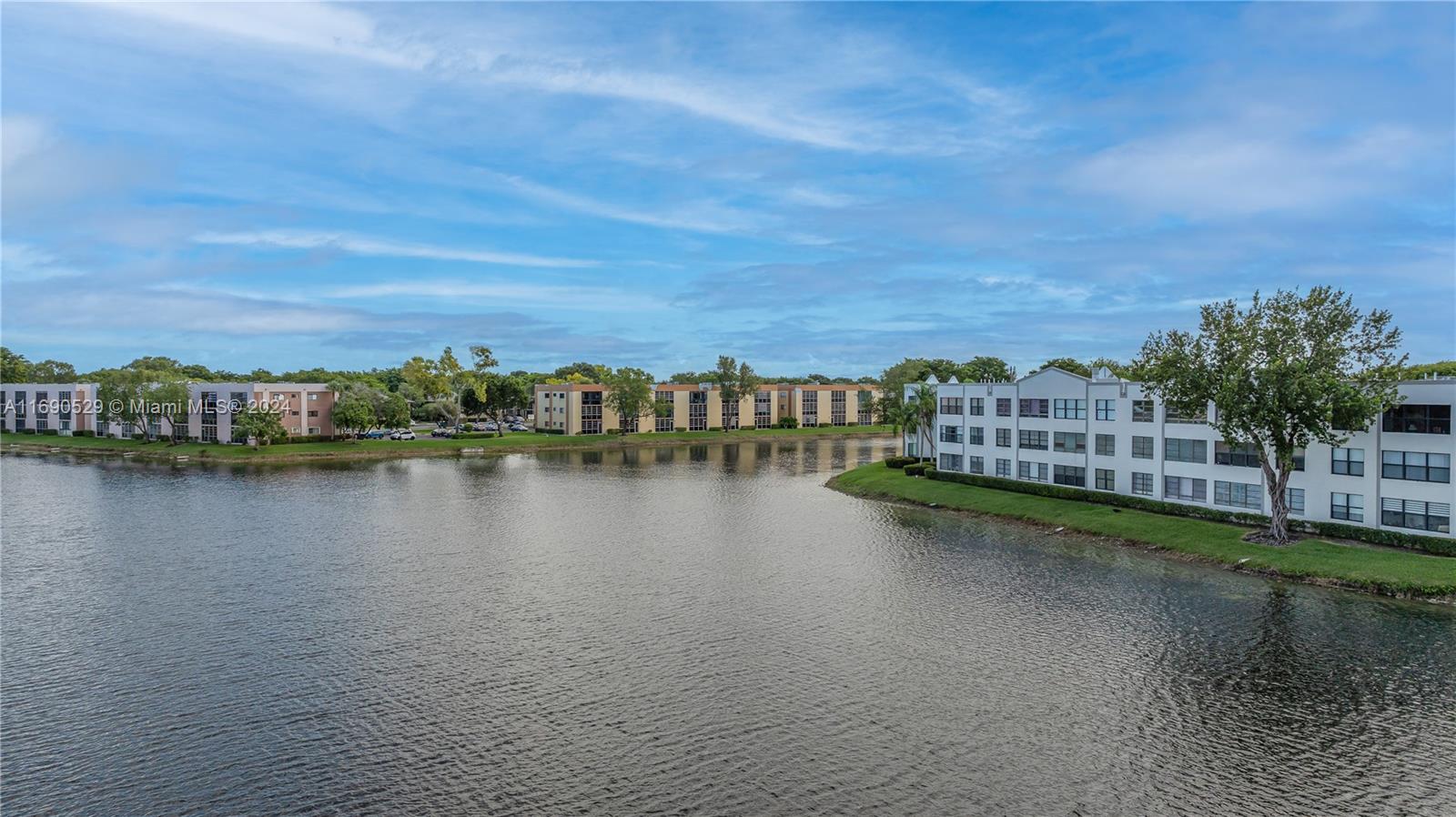 7248 Fairfax Dr #301, Tamarac, Florida image 34