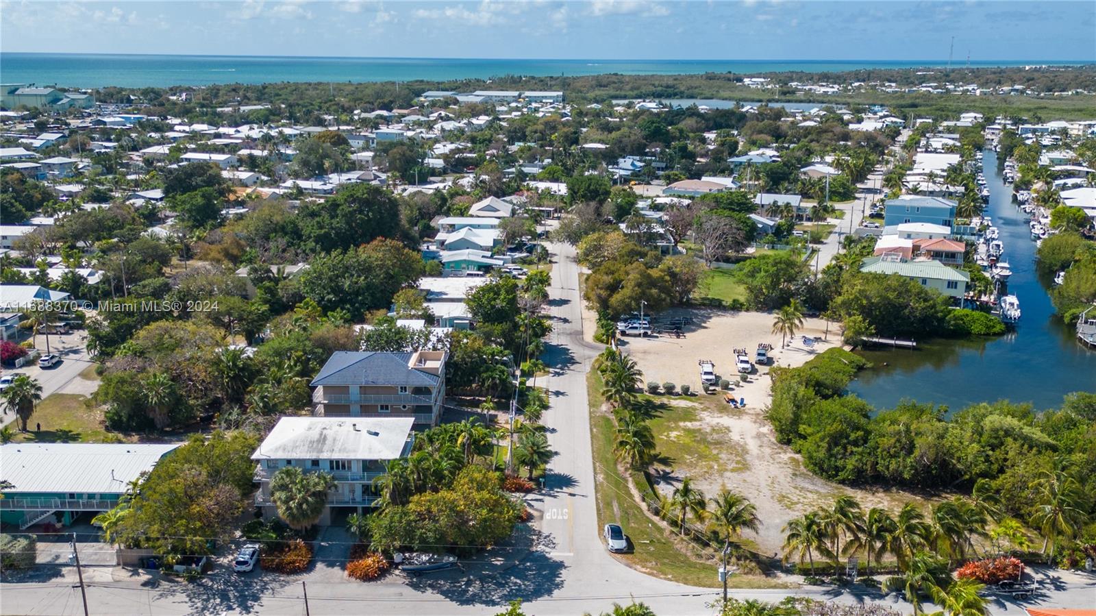 220 Jasmine St, Islamorada, Florida image 31