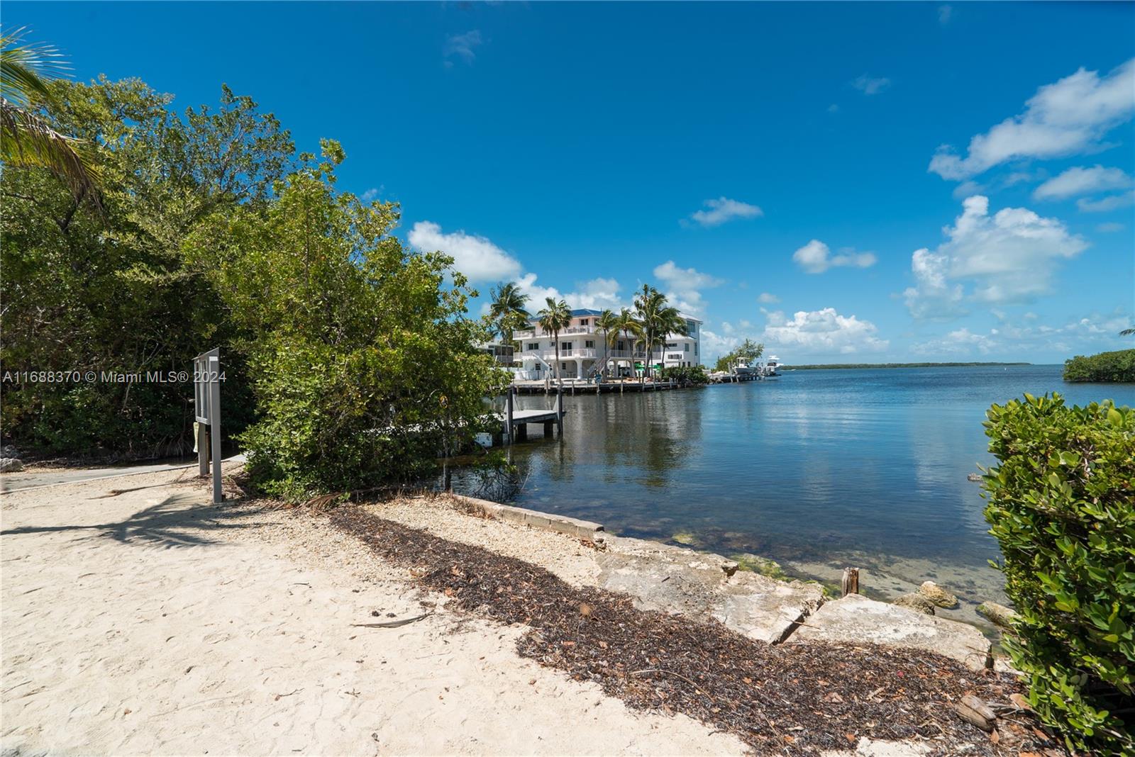 220 Jasmine St, Islamorada, Florida image 35