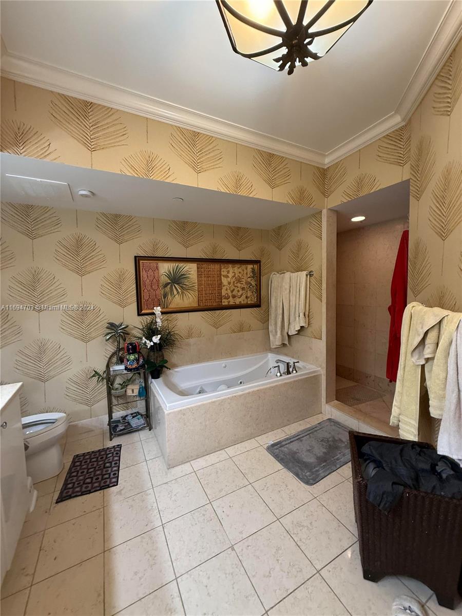 20000 E Country Club Dr #803, Aventura, Florida image 3