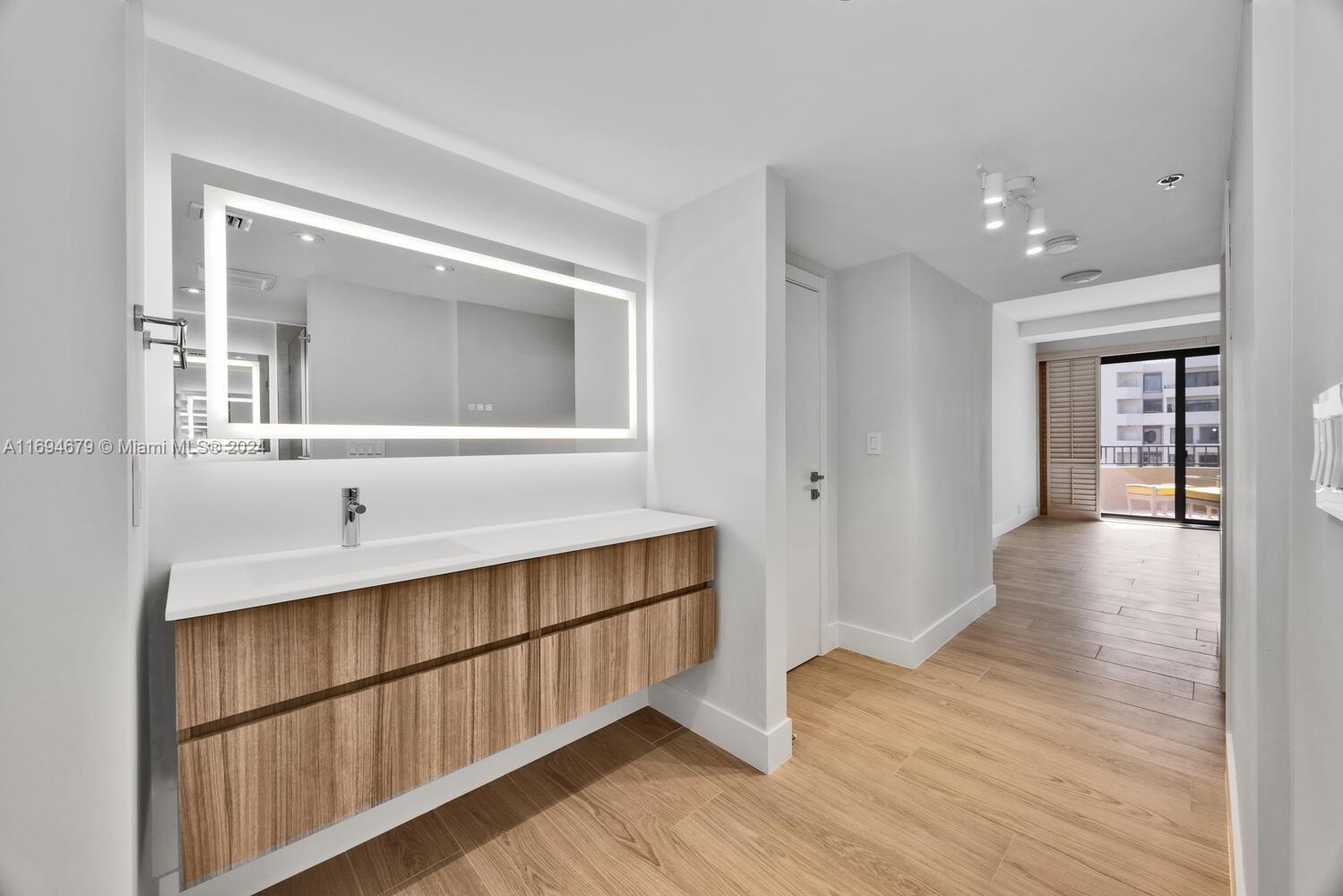251 Crandon Blvd #1034, Key Biscayne FL 33149