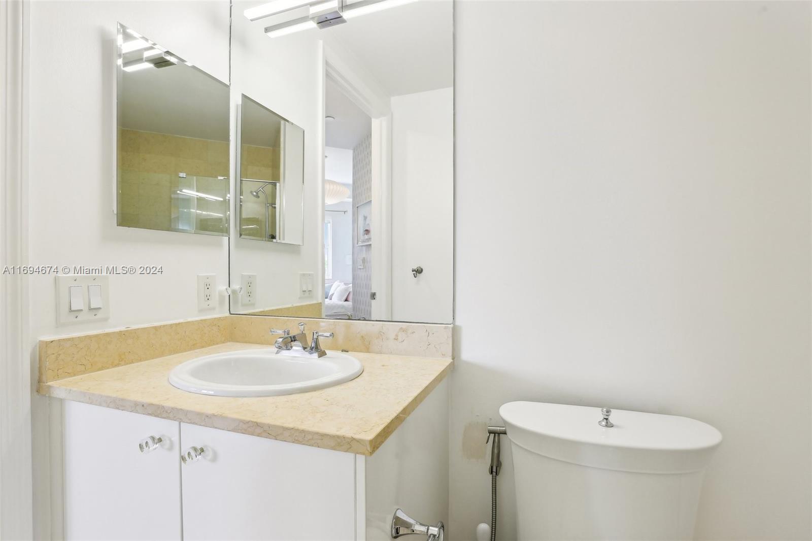 19900 E Country Club Dr #402, Aventura, Florida image 39