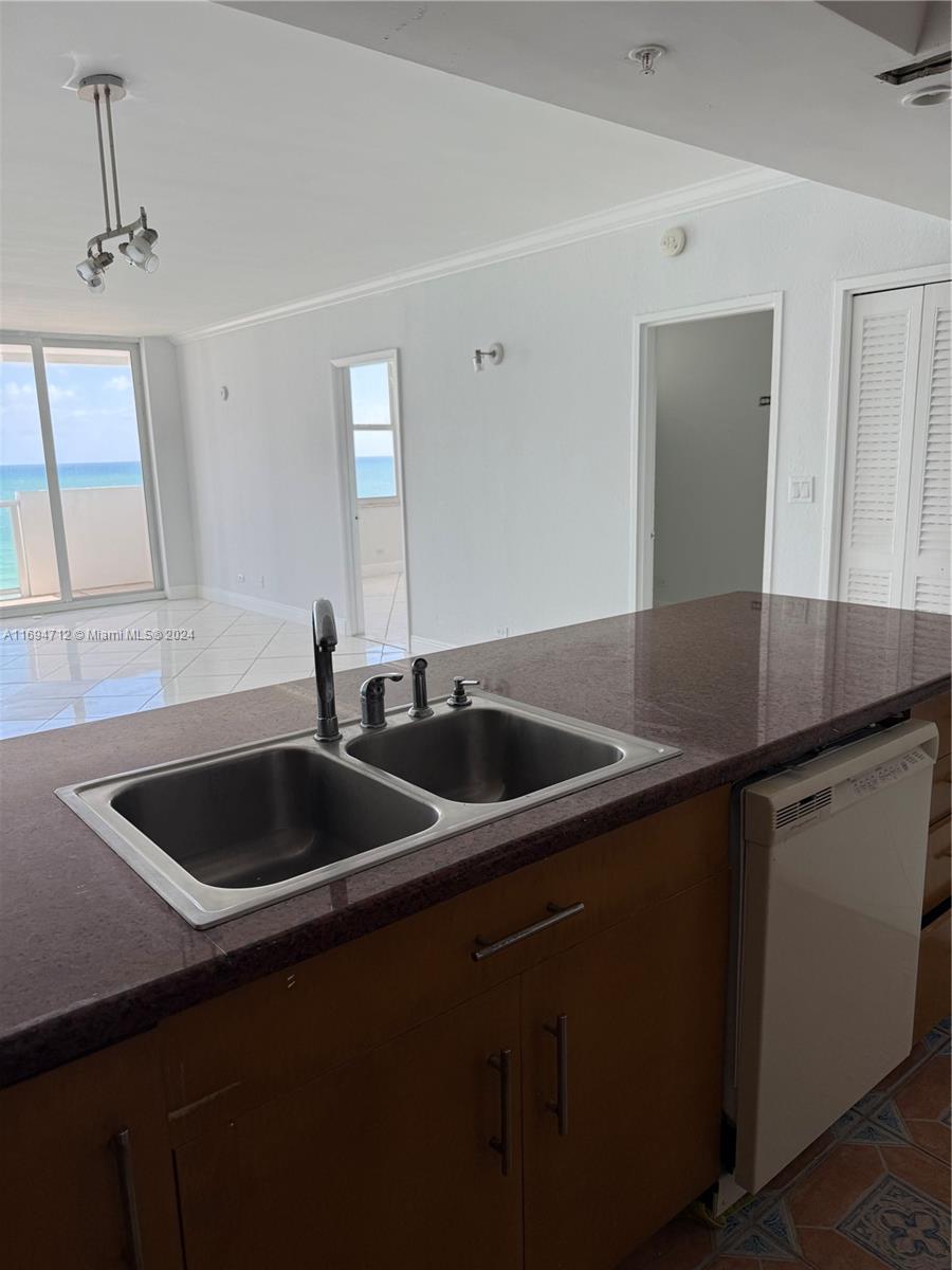 5601 Collins Ave #1105, Miami Beach, Florida image 14