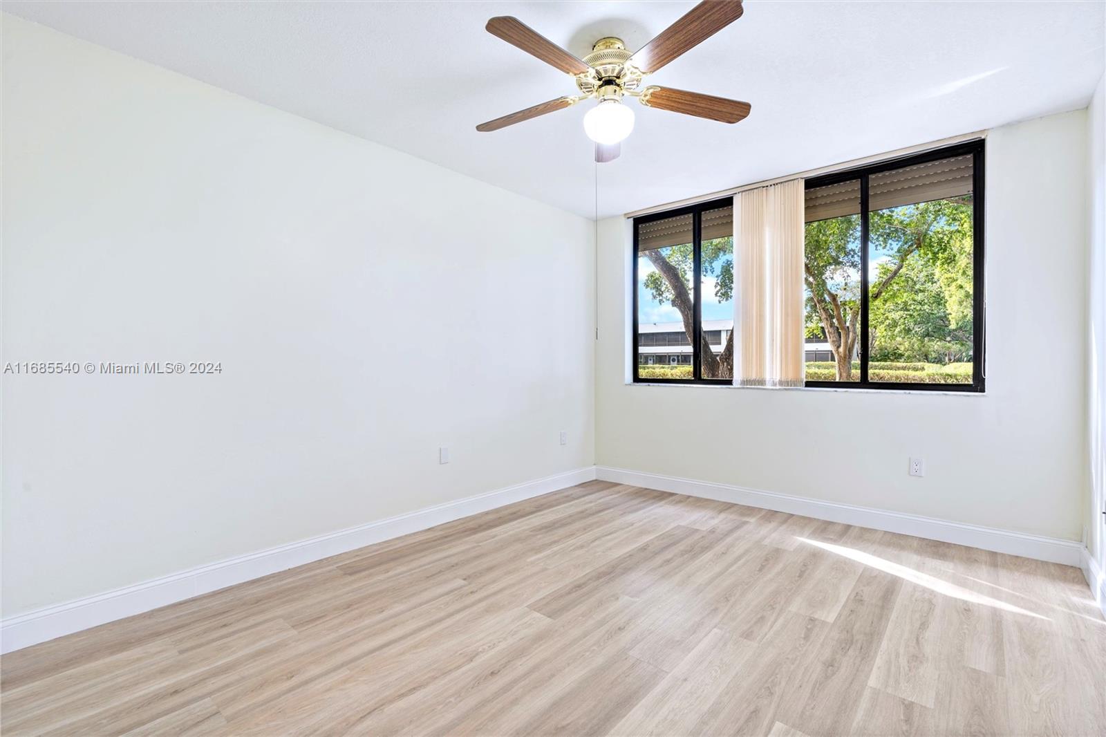 1450 Sheridan St #11E, Hollywood, Florida image 29