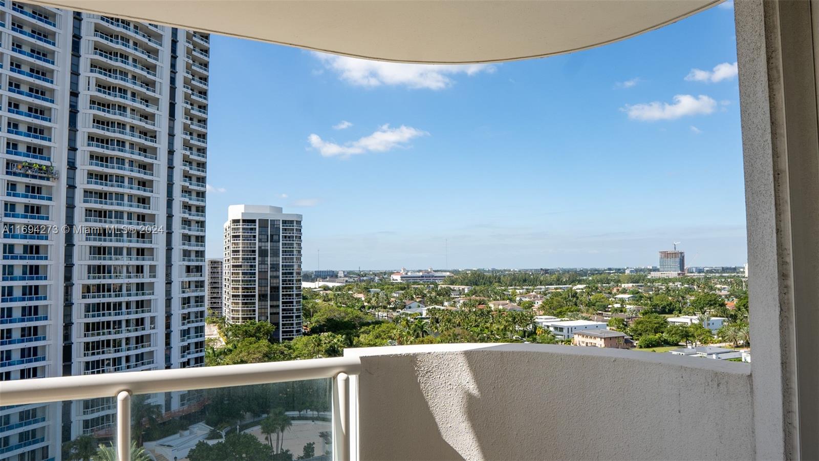 21200 NE Point Pl #1203, Aventura, Florida image 10