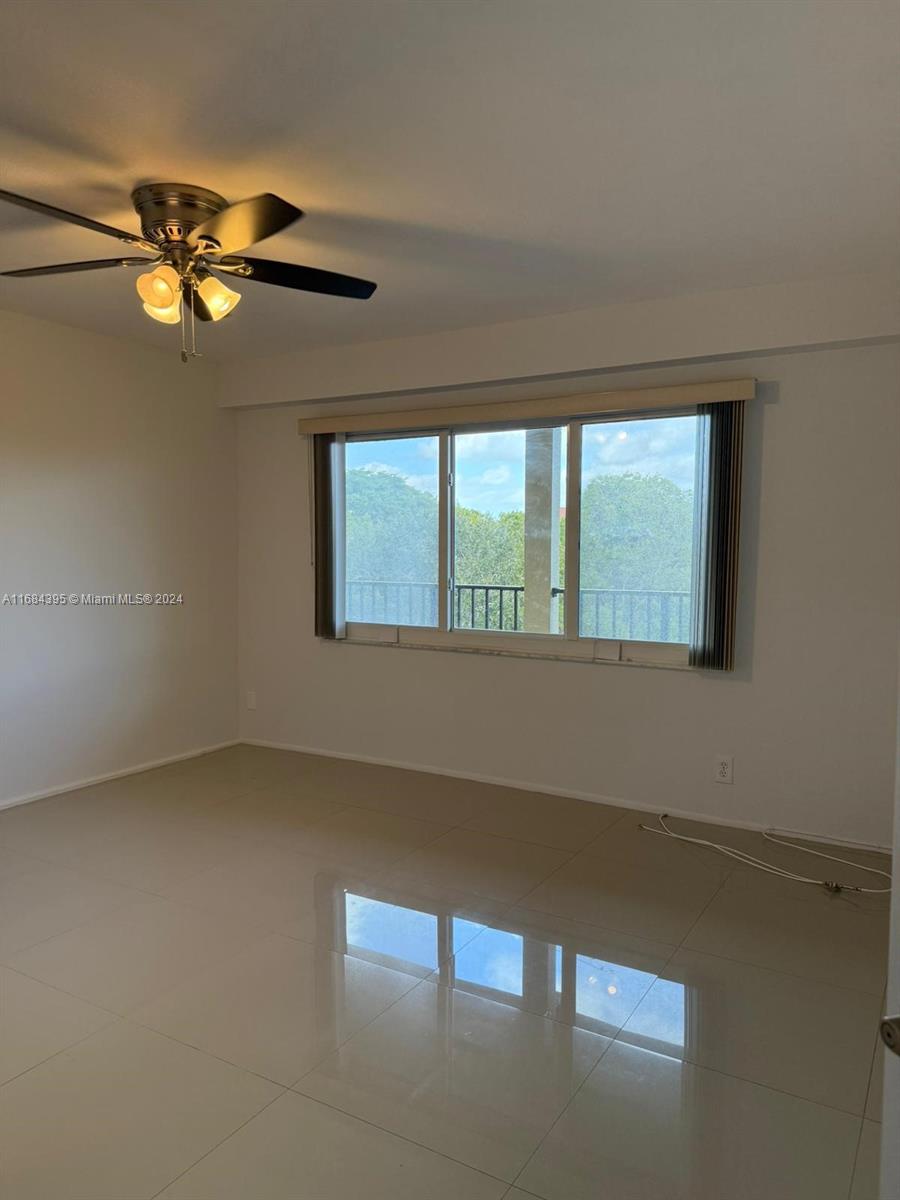 1300 SW 125th Ave #404K, Pembroke Pines, Florida image 16