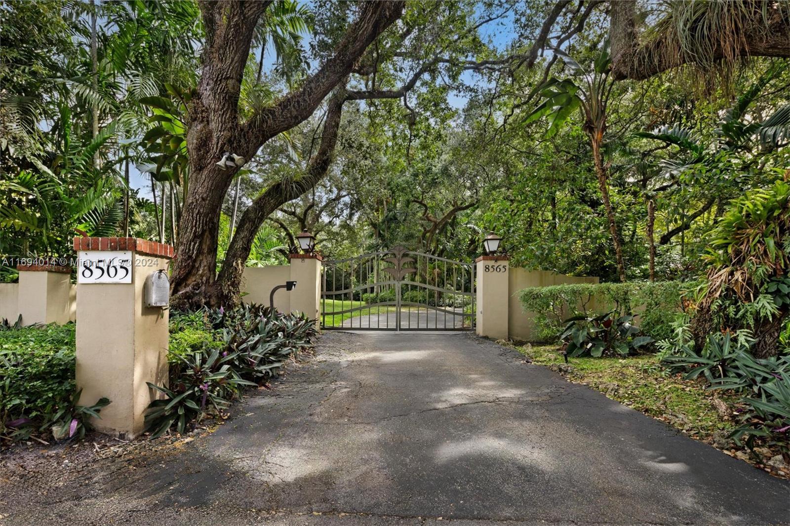 8565 Old Cutler Rd, Coral Gables, Florida image 3