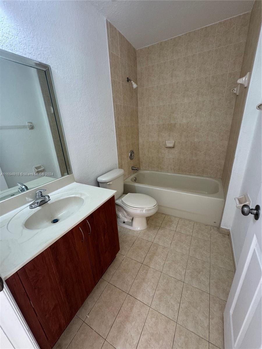 690 SW 7th Ter #690, Florida City, Florida image 16