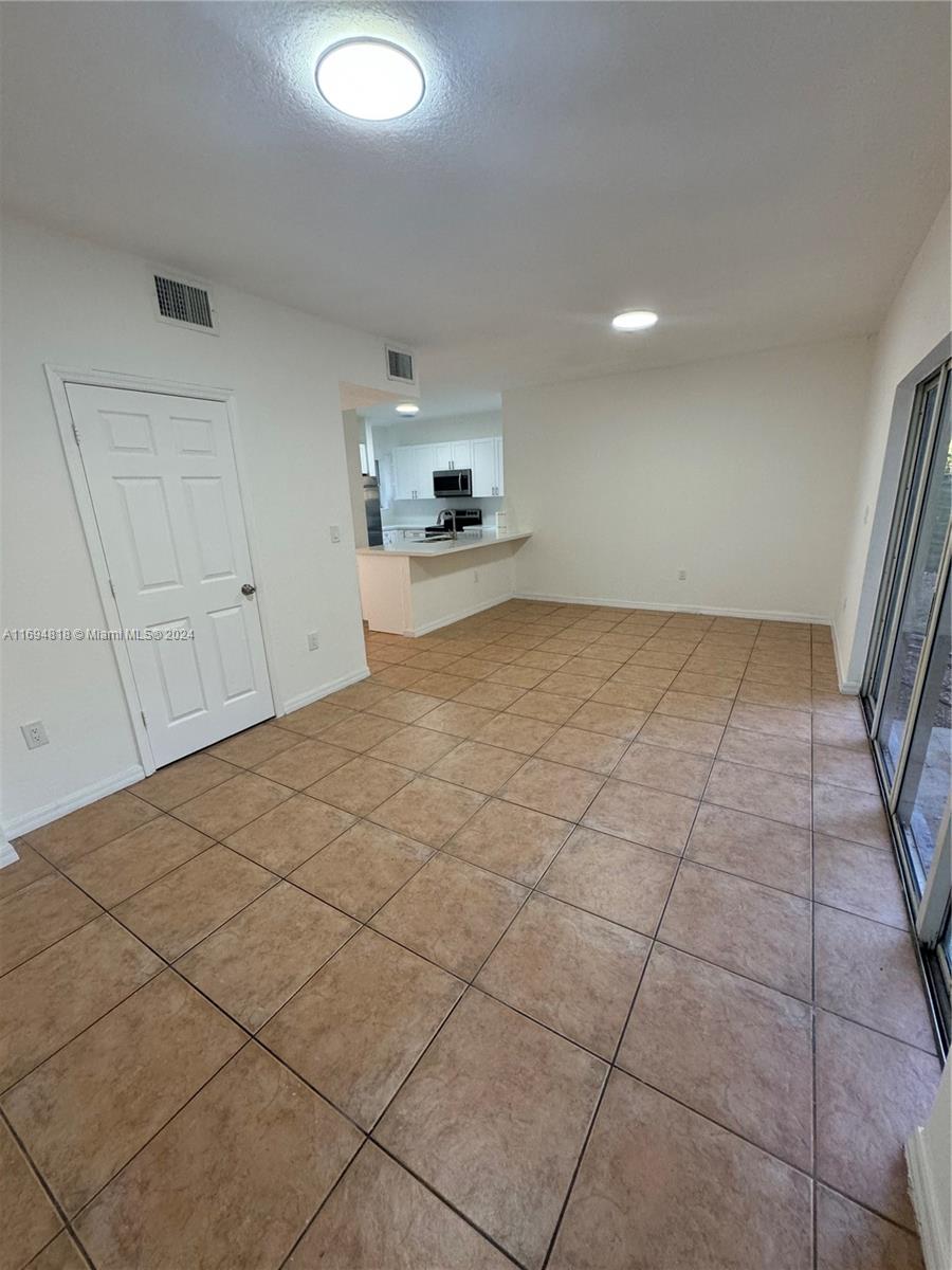 690 SW 7th Ter #690, Florida City, Florida image 4