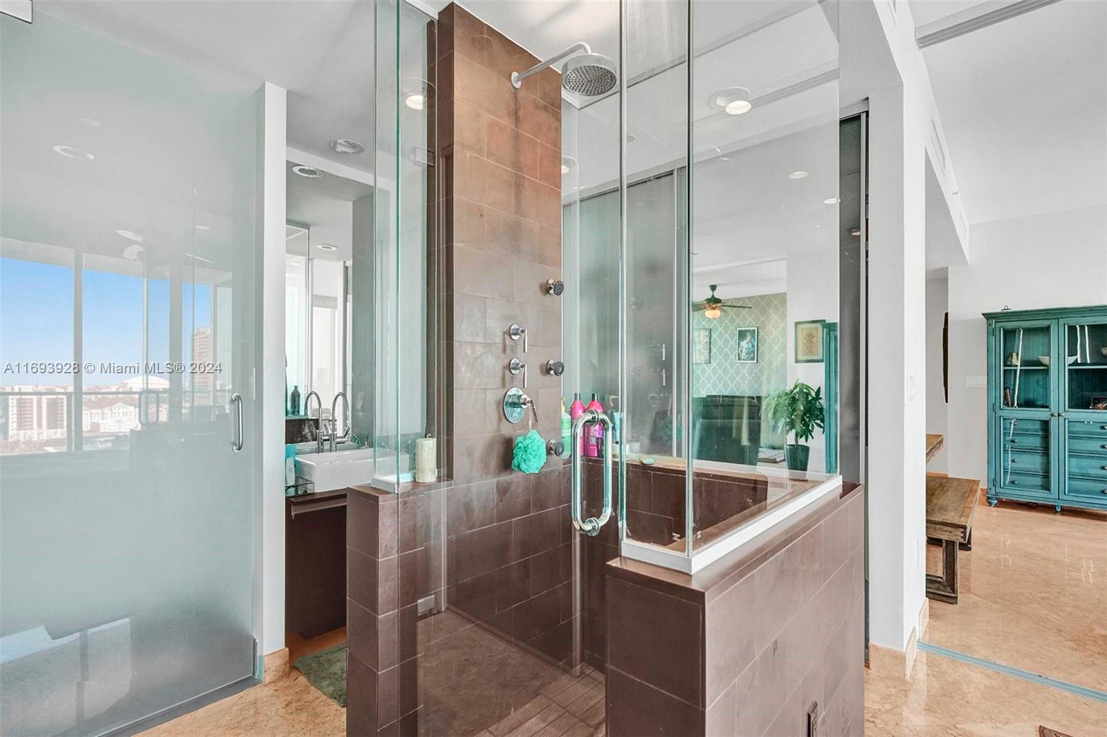 1040 Biscayne Blvd #1506, Miami FL 33132