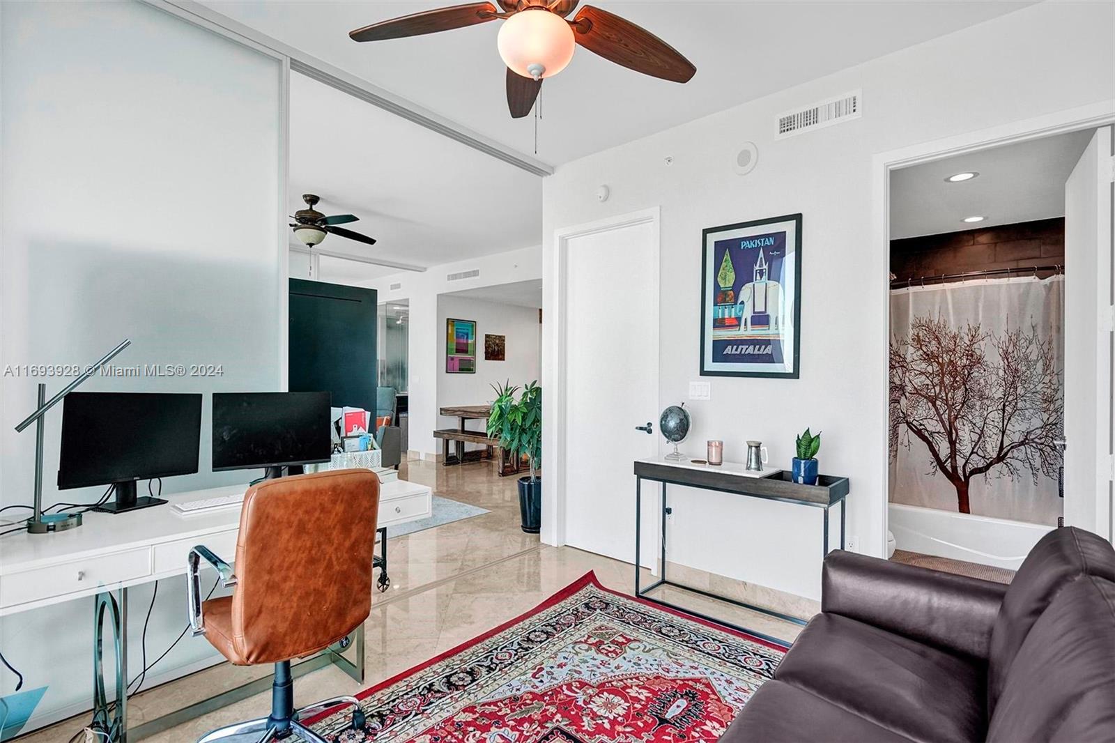 1040 Biscayne Blvd #1506, Miami FL 33132