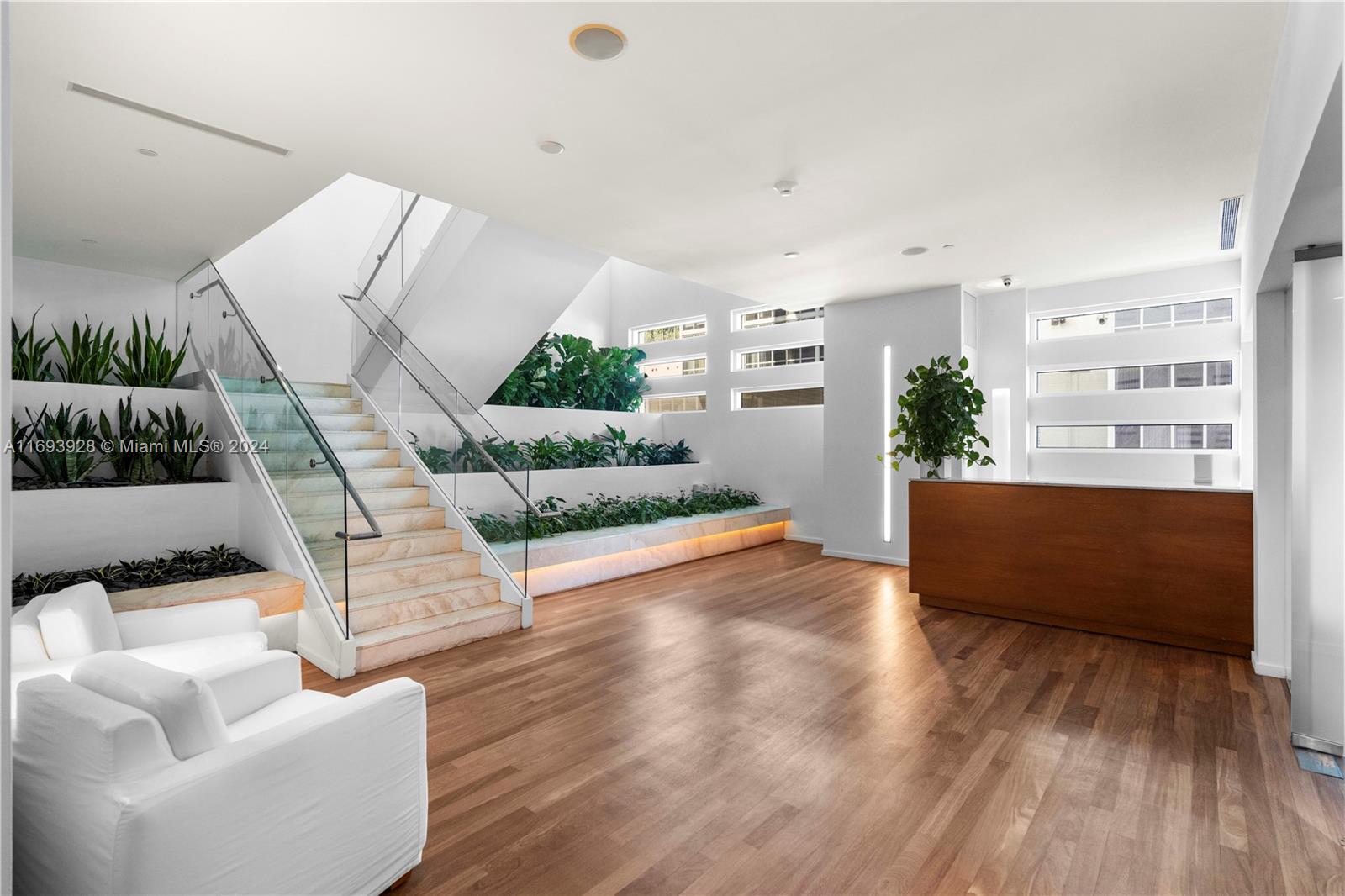 1040 Biscayne Blvd #1506, Miami FL 33132