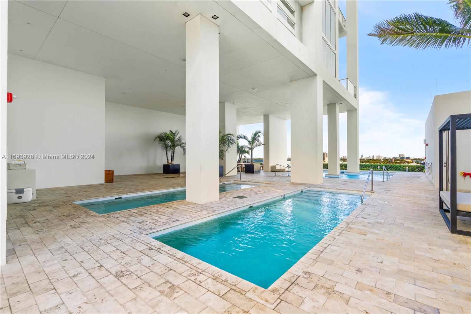 1040 Biscayne Blvd #1506, Miami FL 33132