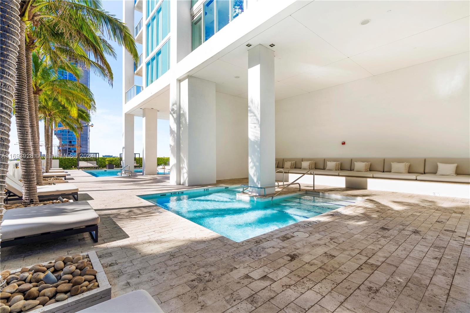 1040 Biscayne Blvd #1506, Miami FL 33132