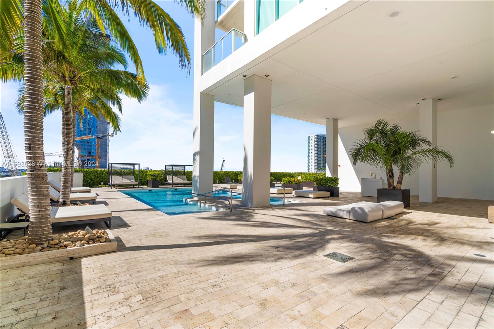 1040 Biscayne Blvd #1506, Miami FL 33132