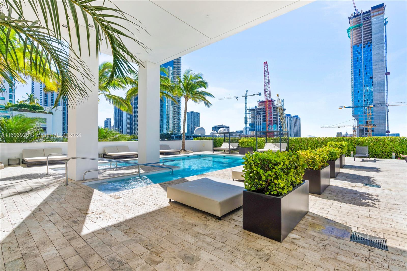 1040 Biscayne Blvd #1506, Miami FL 33132