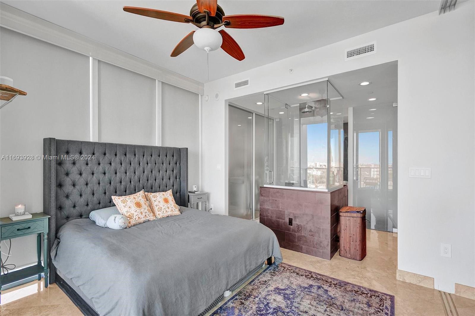 1040 Biscayne Blvd #1506, Miami FL 33132