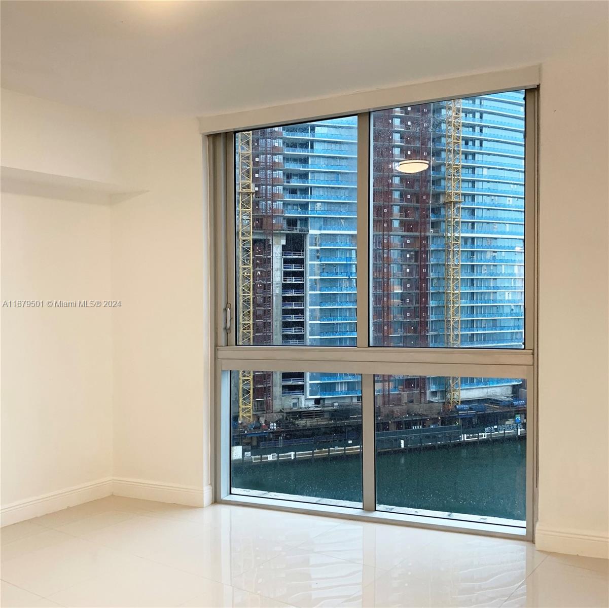 465 Brickell Ave #1002, Miami FL 33131