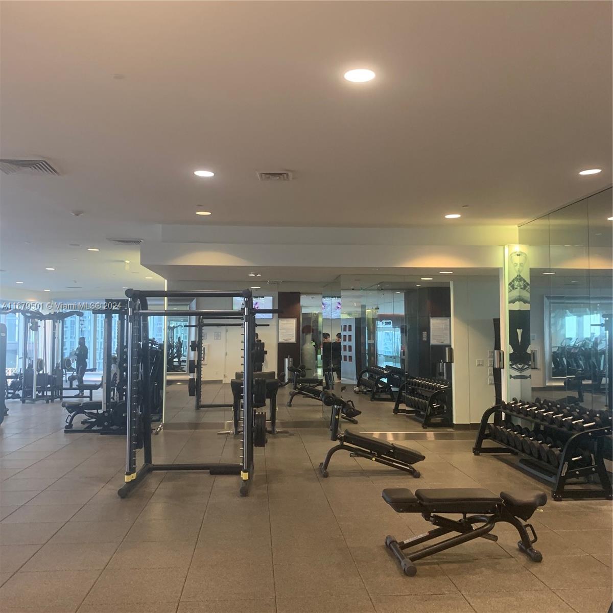 465 Brickell Ave #1002, Miami FL 33131